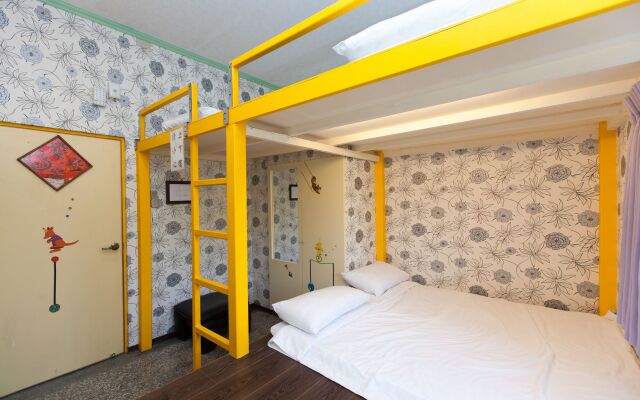 512 Huts Homestay