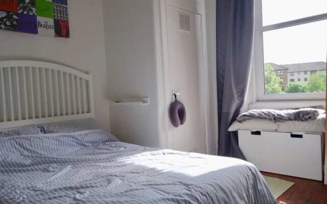2 Bedroom Apartment in Edinburgh Sleeps 4
