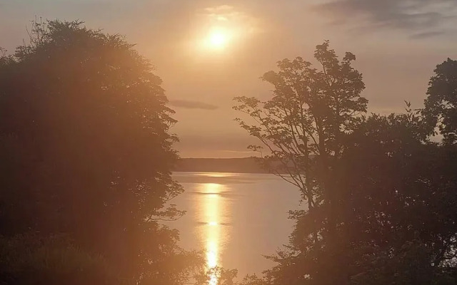 Isle of Bute House Seaview-garden-petsok-freep