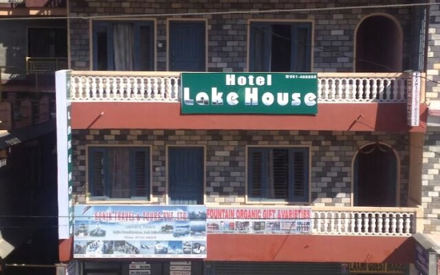 Hotel Lake House