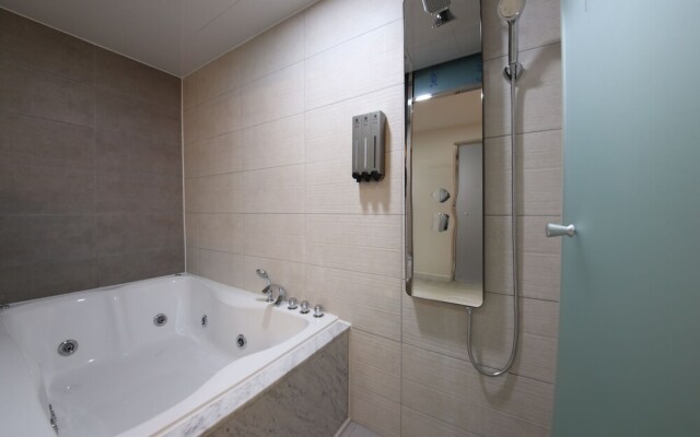 2 Night Business Hotel