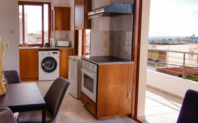 Phaedrus Living City Flat Palas 101