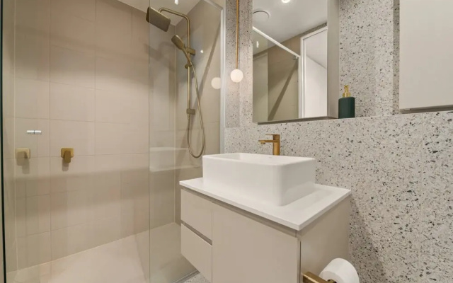 Experience Elegance in This Chic 1-bed Unit