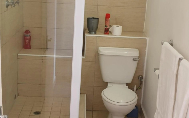 904 Tenbury Beach Apartment