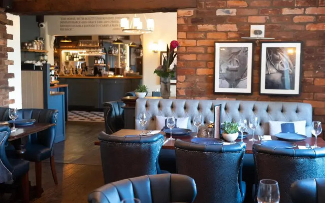 The Dog at Peover