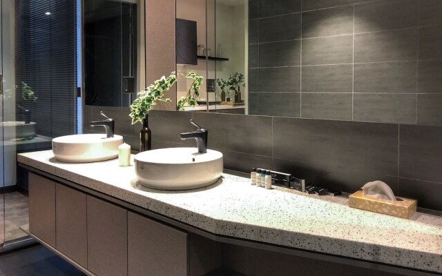 Expressionz Professional Suites by Luxurious Lifestyle Living