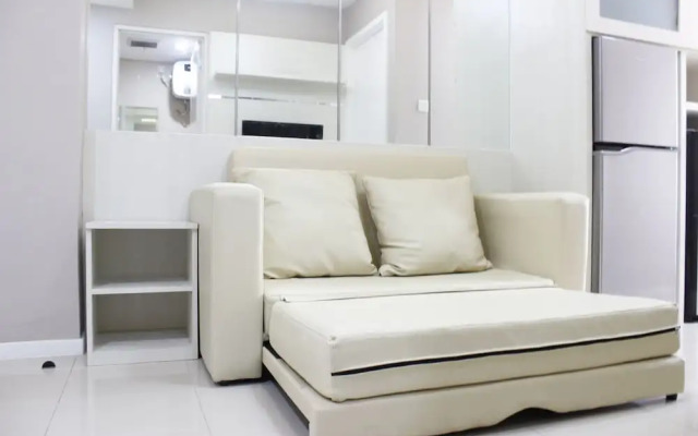 Luxurious 1BR Apartment @ Parahyangan Residence