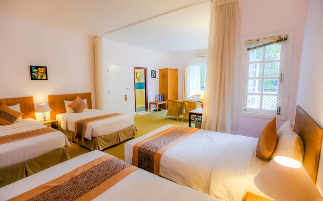 Valley Mountain Hotel