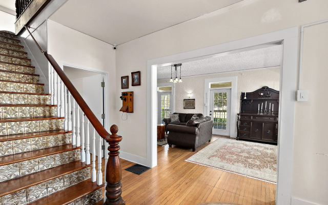 Golden Magnolia Marine