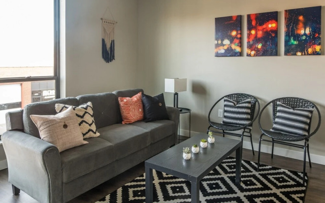 FRONTDESK Flux Apts Downtown Des Moines