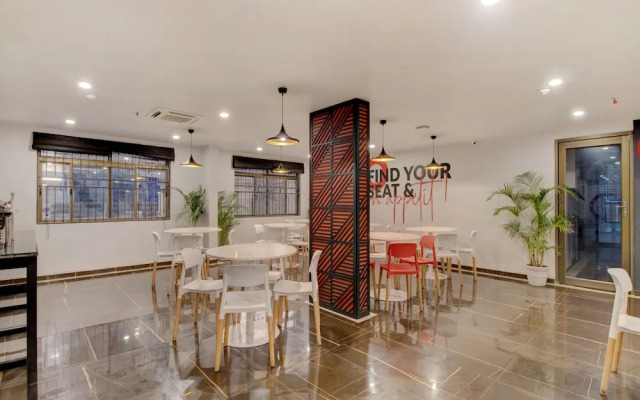 Collection O 30115 Bannergatta Vega City Mall