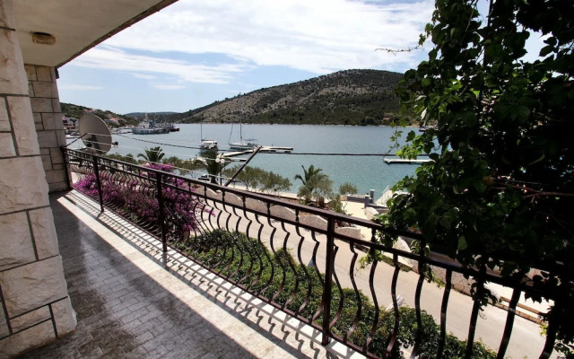 Mar - 10m From the sea - A2