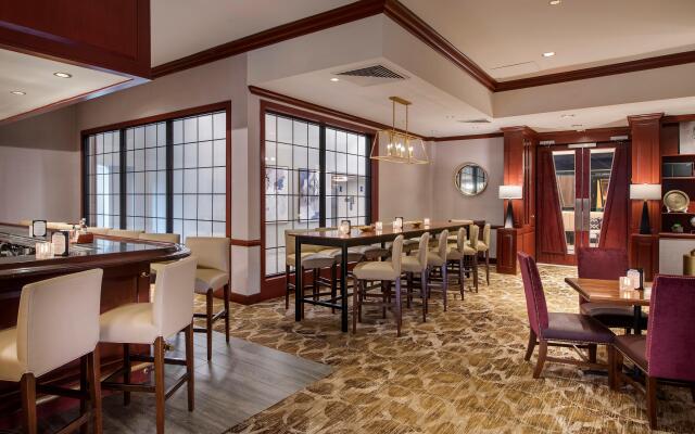 Crowne Plaza Providence-Warwick Airport by IHG