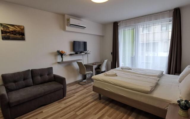 Corvin Holiday Apartment Hotel