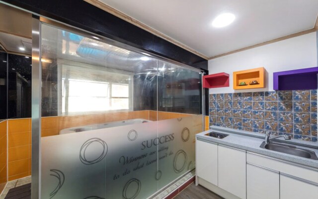 Chuncheon (Namiseom) Seychell Pension