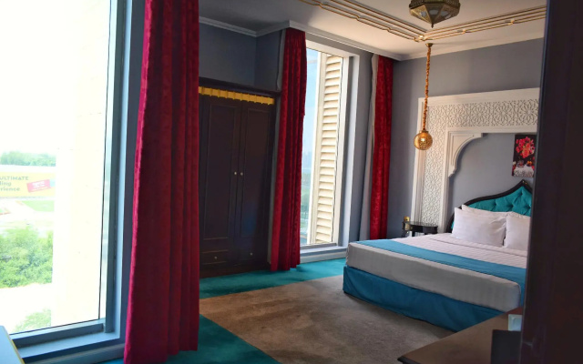 Saraya Corniche Hotel