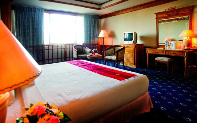 Angkham Hotel