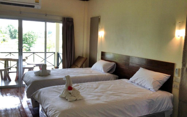 Be Fine Sabuy Hotel & Resort – Guest Rooms – Surat Thani