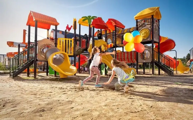 Luxury Holiday Homes, Swimming Pool, Sarbinowo