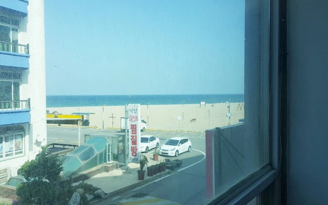 Yangyang Party Guest House Naksan