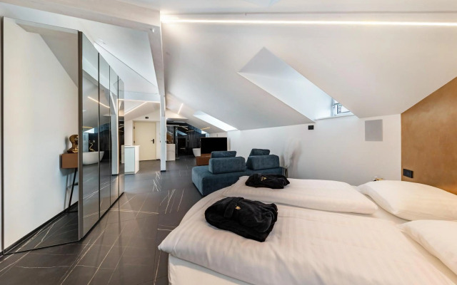 App 6 Palazzo Cavour