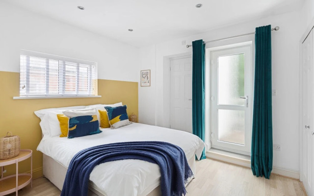 84A Albany Road