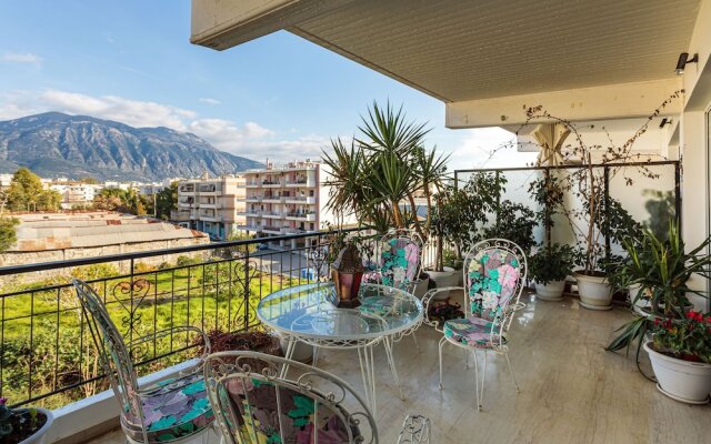 Bright Comfy Flat near Beach & City Center