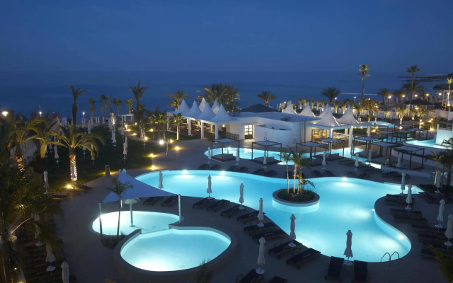 Sunrise Pearl Hotel & Spa