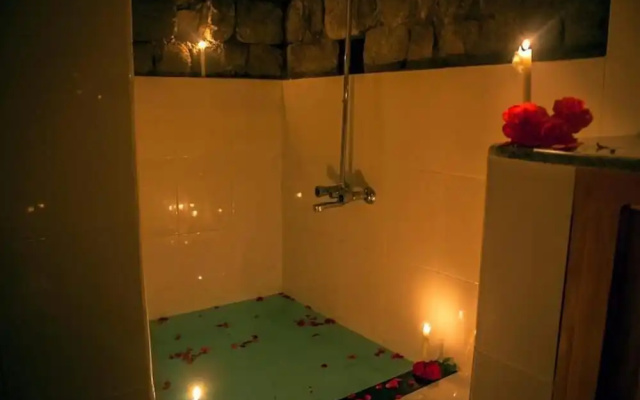 Ayun Fort Inn