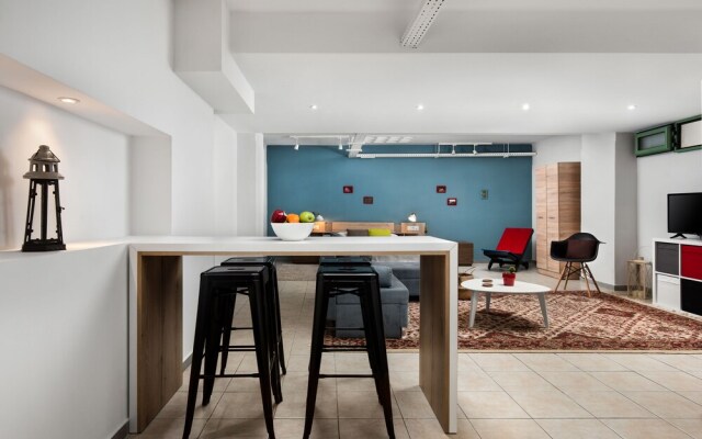 Place 55 Suites
