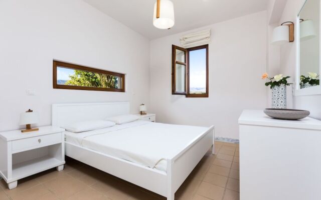 Mikro Livadi Special Lodges
