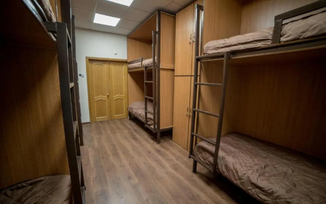 Hostel Monaco