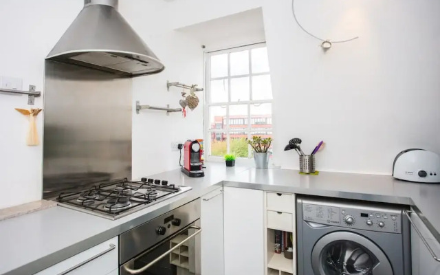 Gorgeous 1 Bedroom Apartment in Kensington
