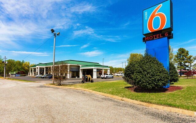 Motel 6 Covington, TN