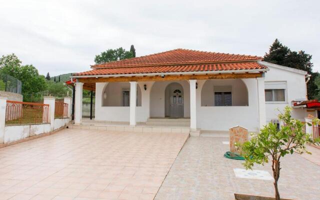 Kanakades Village House