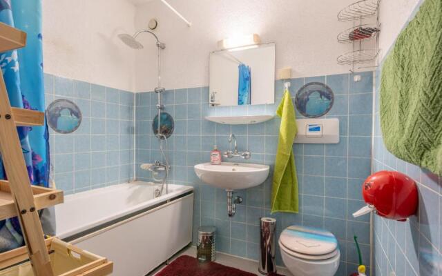 ID 4306 | Private Apartment