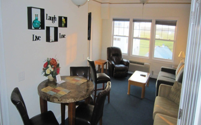 Atlantic Breeze Suites