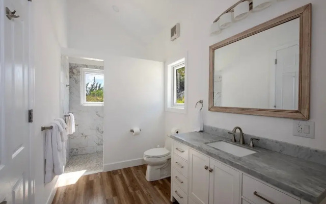 Pink Sands Point 10 Bedroom Estate