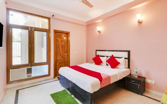OYO 75765 Ashirwad Residency