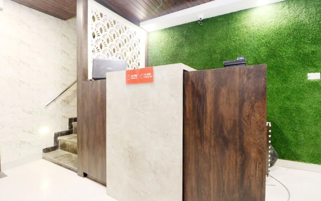 OYO 37351 Hotel Krishna Royal