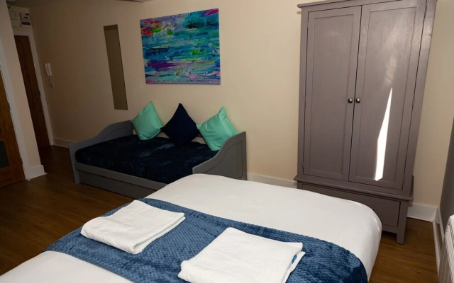 Alexander Apartments Studios