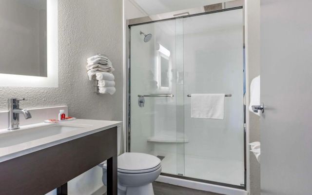 Greenville Pelham Inn by IHG