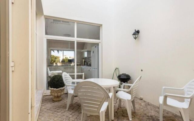 Beautiful Villa in Praia da Salema max 6 People