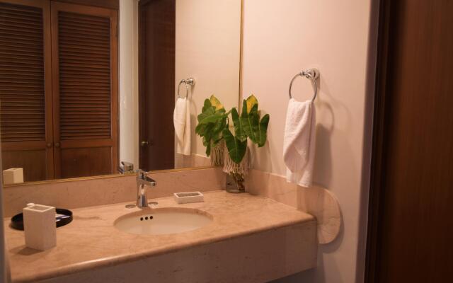 Reef Yucatan Hotel and Convention Center All Inclusive