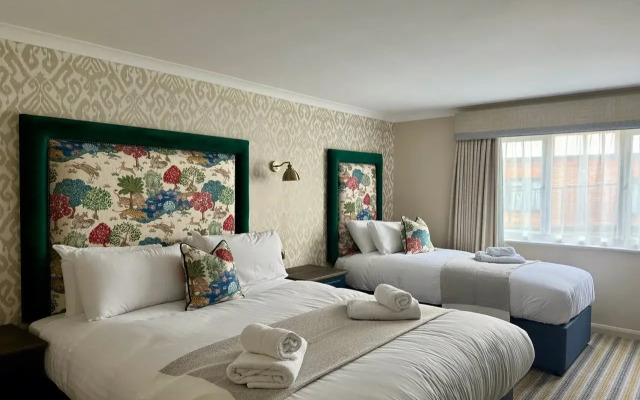 Отель Thatchers