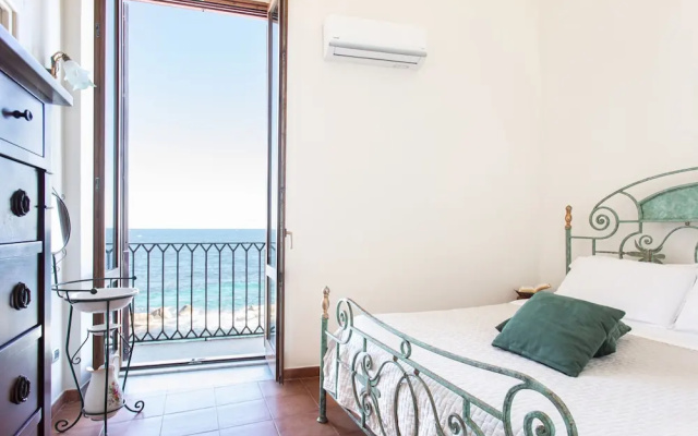 Dimora di Levante con vista mare by Wonderful Italy