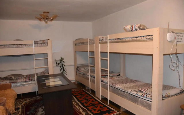 Happy Hostel