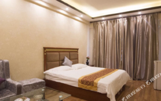 Zhangzhou Luanfeng Business Hotel