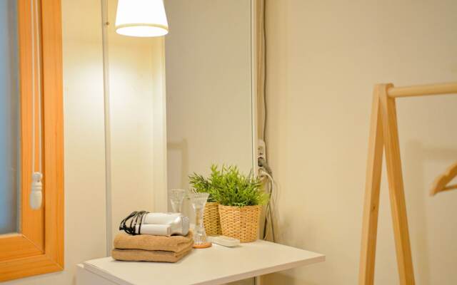 Season Helloworld House - Hostel