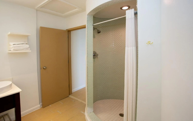 Super 8 By Wyndham Virginia Beach Oceanfront